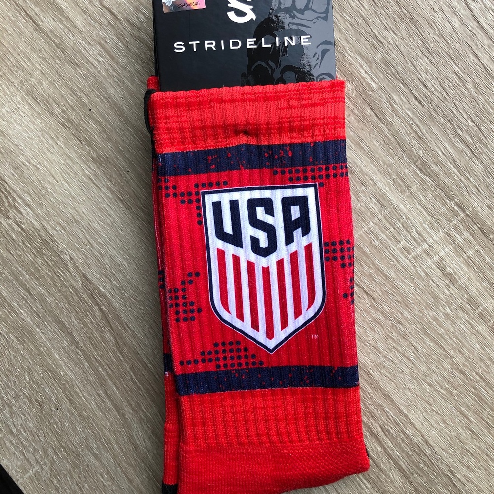 Strideline USA Soccer Men’s Performance Socks